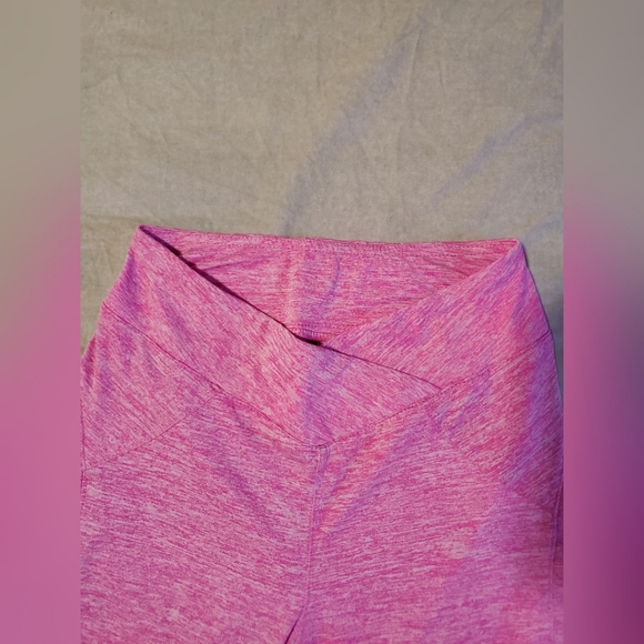 Booty Scrunch Leggings - Picture 2 of 5